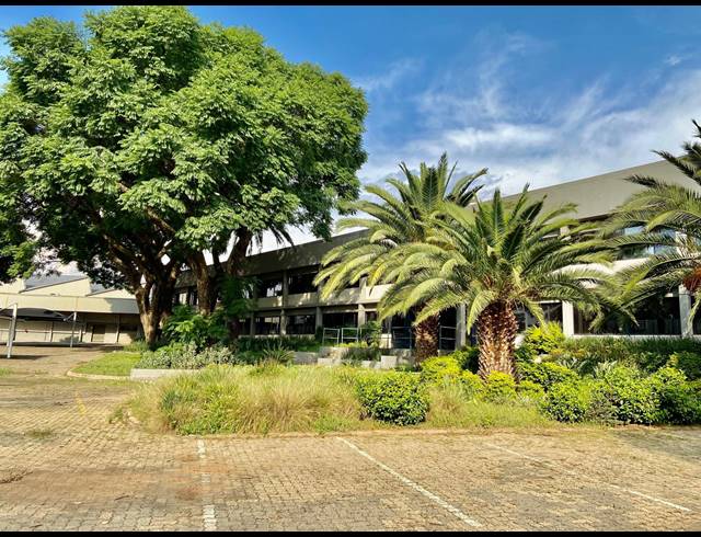 12,263M² WAREHOUSE TO LET IN WYNBERG